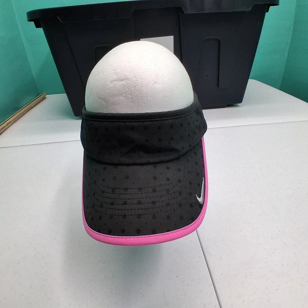 Nike Golf Visor OSFM Black Pink Polka Dot Tenniscore Sporty Athleisure